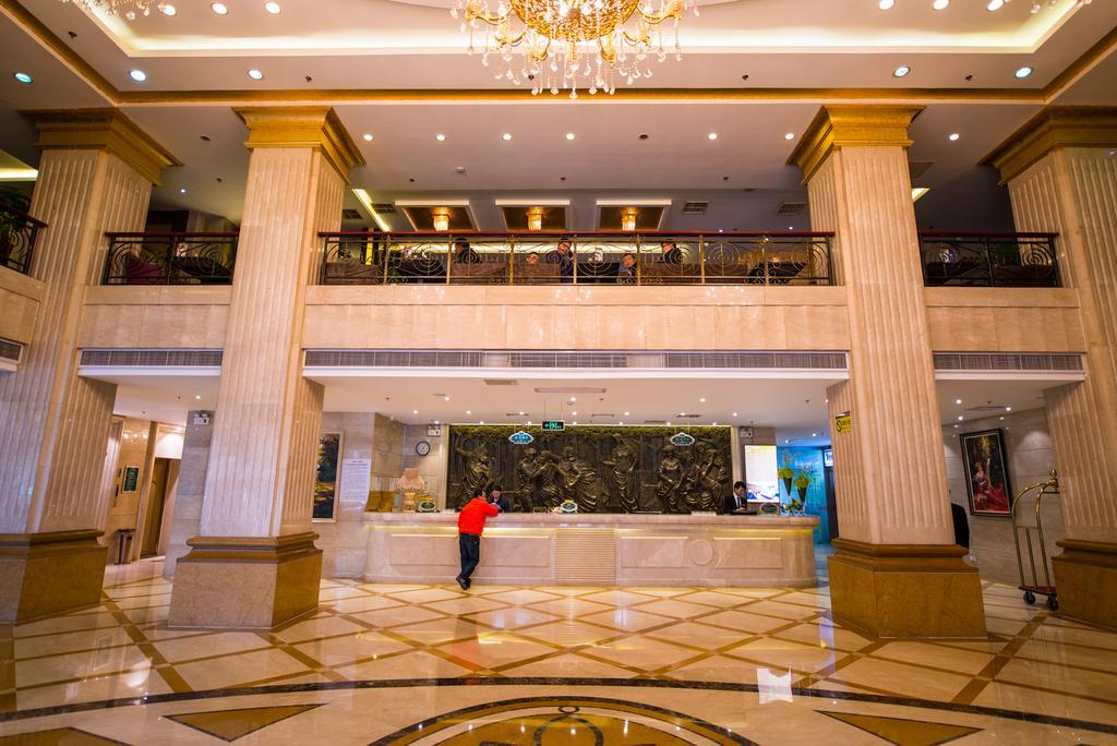Vienna International Hotel - Expo Branch Shanghai Bagian luar foto