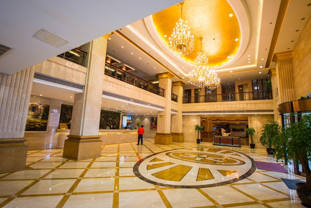 Vienna International Hotel - Expo Branch Shanghai Bagian luar foto