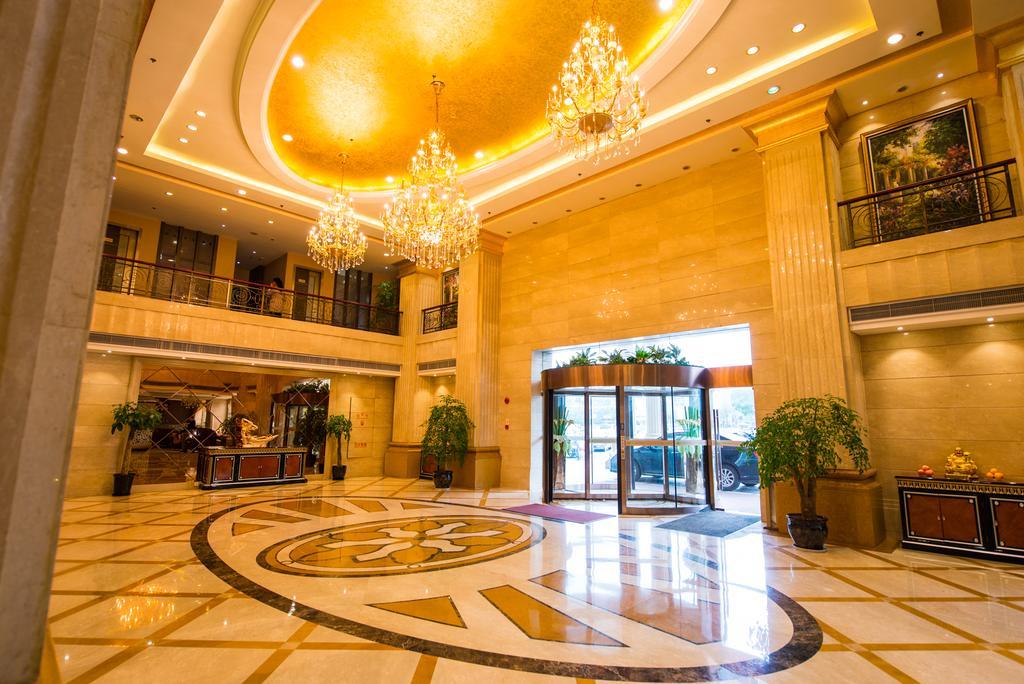 Vienna International Hotel - Expo Branch Shanghai Bagian luar foto