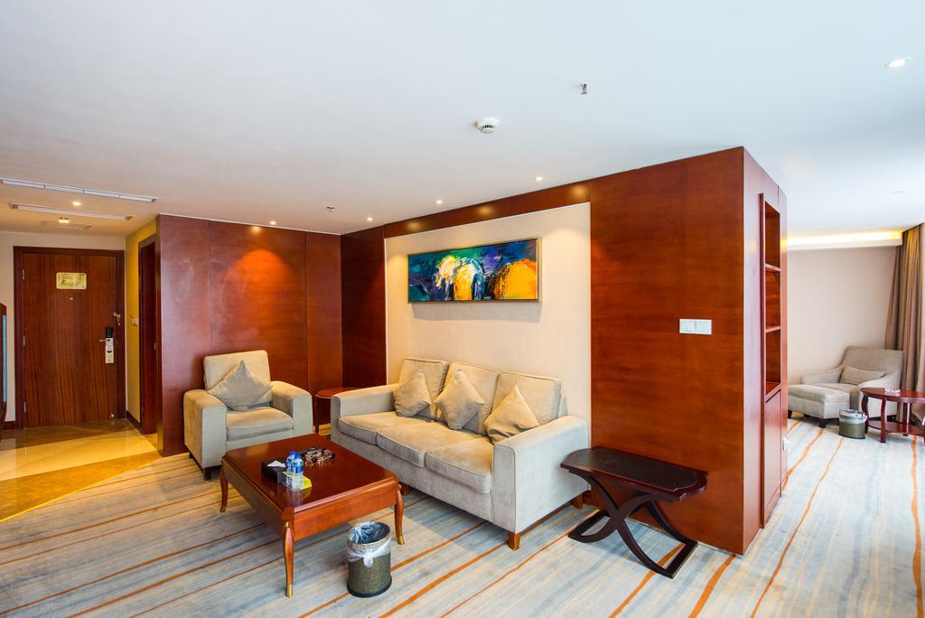 Vienna International Hotel - Expo Branch Shanghai Bagian luar foto