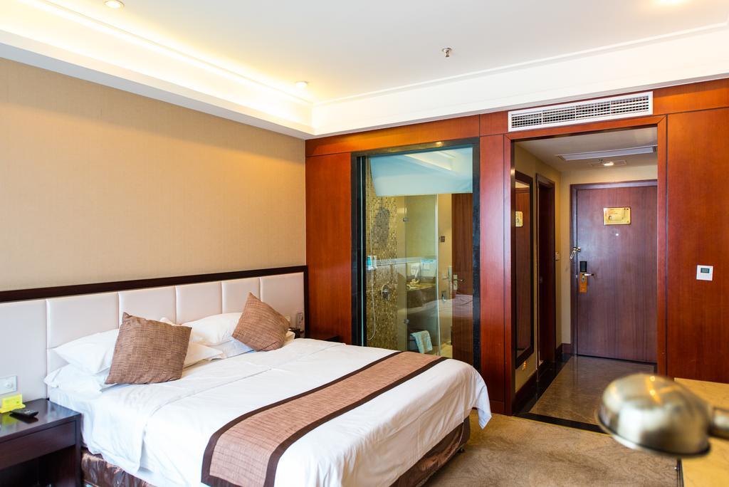 Vienna International Hotel - Expo Branch Shanghai Bagian luar foto