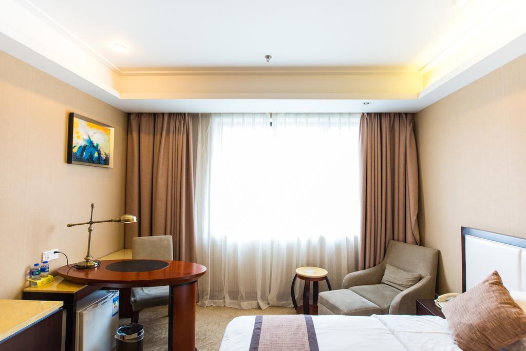 Vienna International Hotel - Expo Branch Shanghai Bagian luar foto