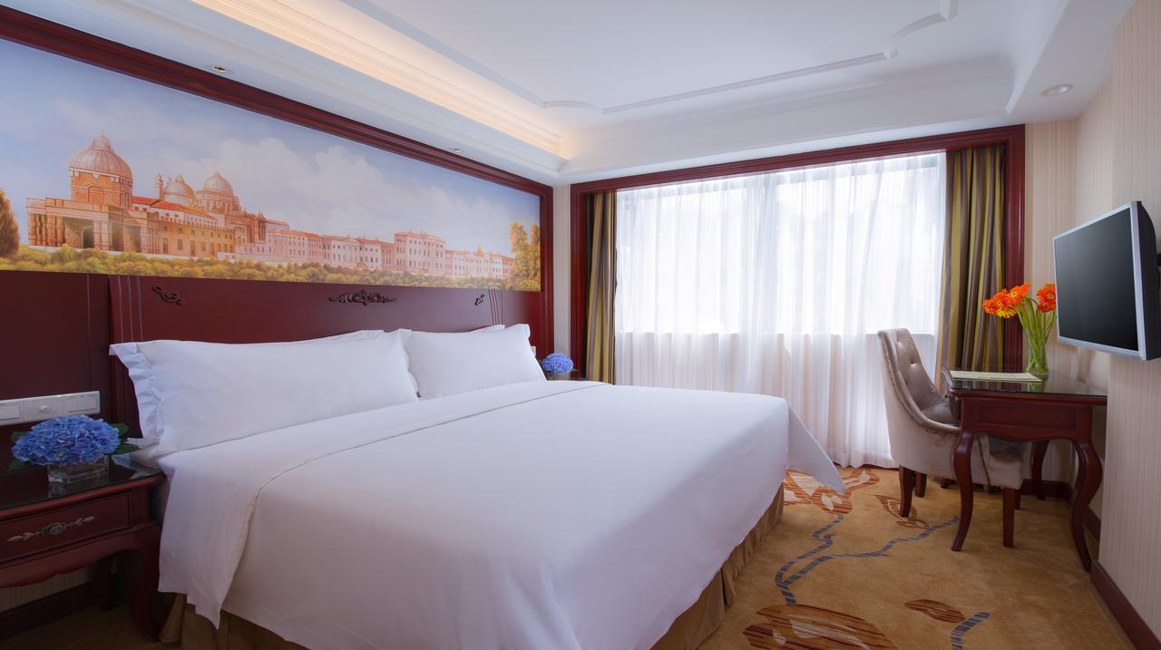 Vienna International Hotel - Expo Branch Shanghai Bagian luar foto