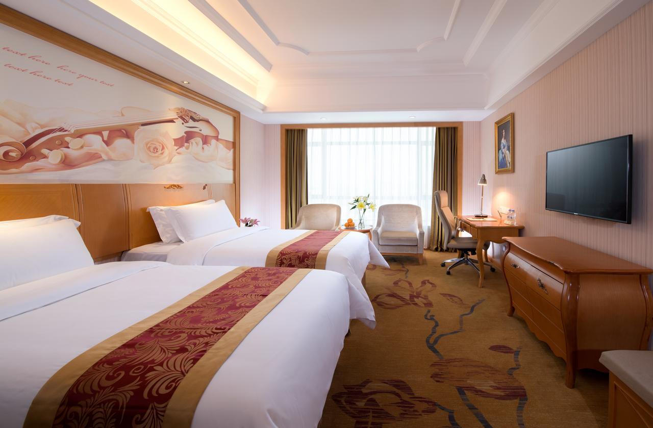 Vienna International Hotel - Expo Branch Shanghai Bagian luar foto