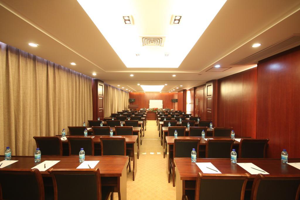 Vienna International Hotel - Expo Branch Shanghai Bagian luar foto